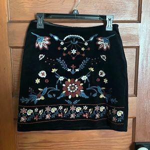 Francesca’s medium courdory skirt with flour detailing